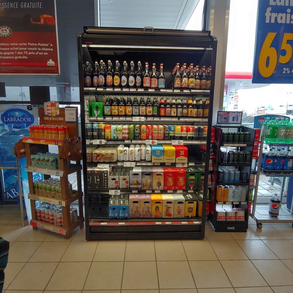 Petro-Canada | 2525 Boulevard de la Grande-Allée, Boisbriand, QC J7H 1E3, Canada | Phone: (450) 430-4475