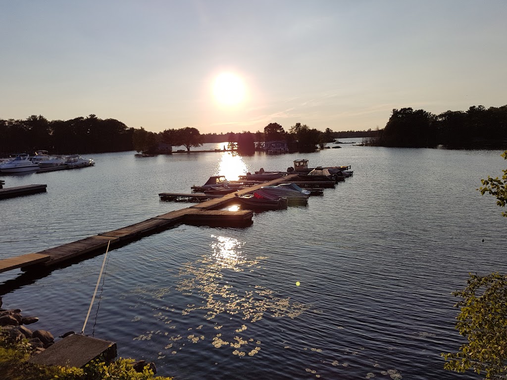 Paragon Marina | 114 Picnic Island Rd, Honey Harbour, ON P0E 1E0, Canada | Phone: (705) 756-2402