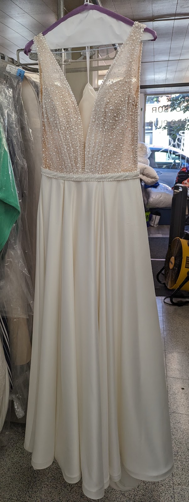 Nettoyeur Pro Plus | 4672 R. Notre Dame O, Montréal, QC H4C 1S6, Canada | Phone: (514) 932-2529
