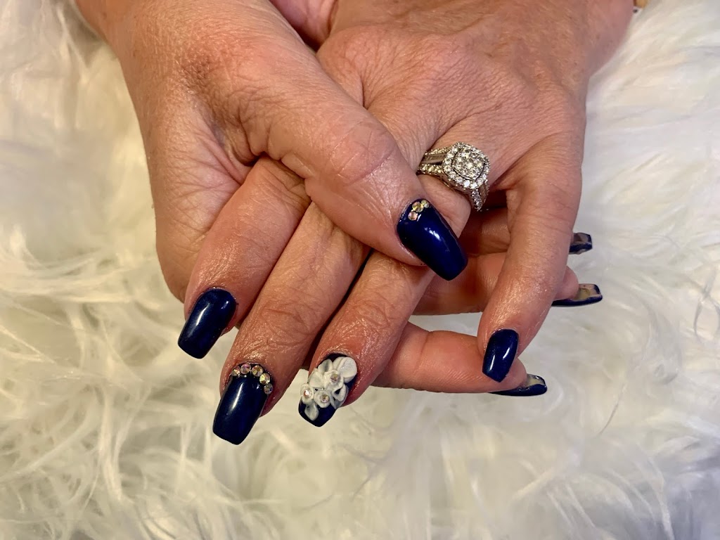 Embellish Nails by Belle | 2234 Stone Creek Pl Unit 701, Sooke, BC V9Z 1J7, Canada | Phone: (250) 896-8347
