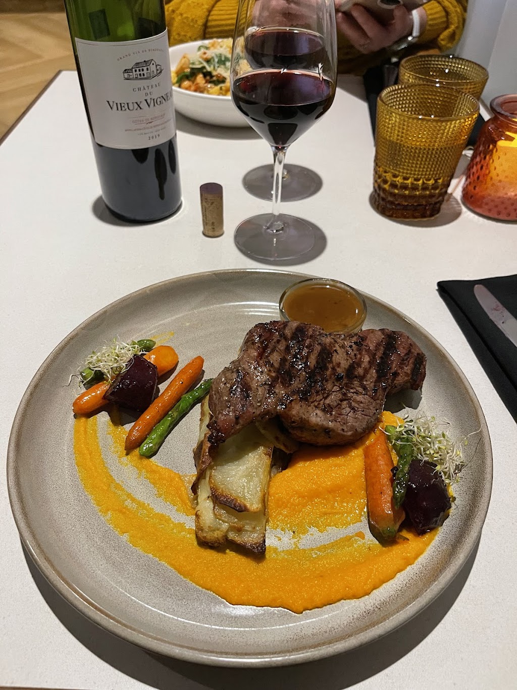 Bistro Henri | 66 Rue Principale, Grandes-Bergeronnes, QC G0T 1G0, Canada | Phone: (418) 232-6543