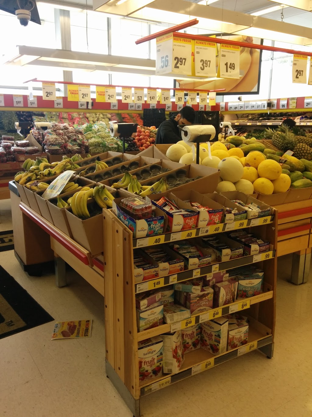 Robs No Frills | 2430 Eglinton Ave E, Scarborough, ON M1K 2P7, Canada | Phone: (866) 987-6453