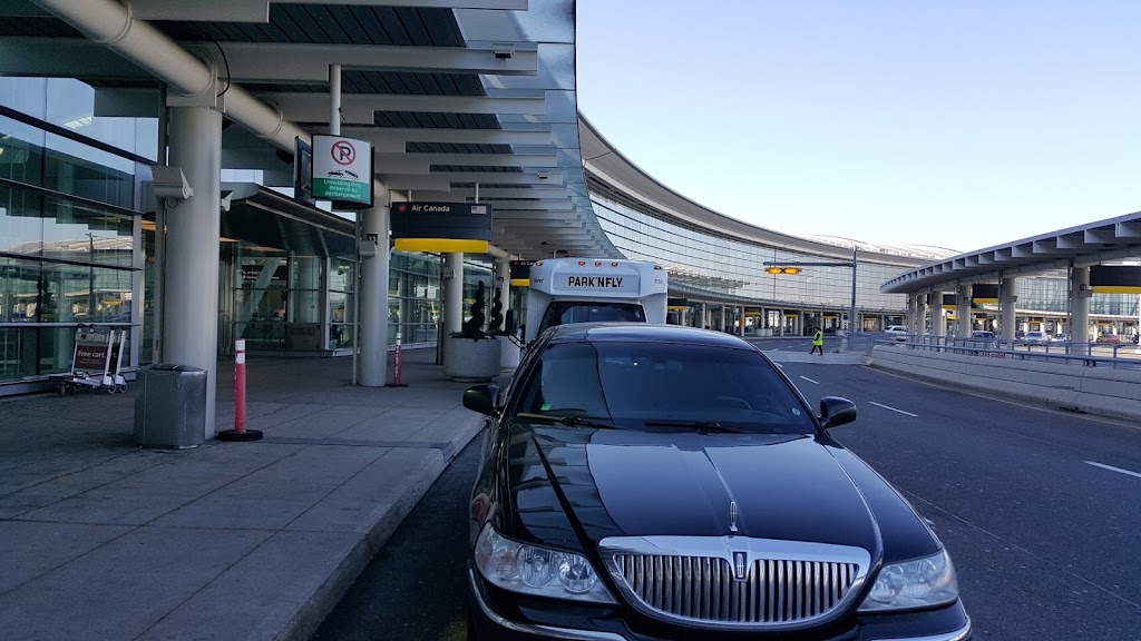 Airport Taxi | Pearson Airport Limo | 231-3888 Duke of York Blvd, Mississauga, ON L5B 4P5, Canada | Phone: (416) 828-8538
