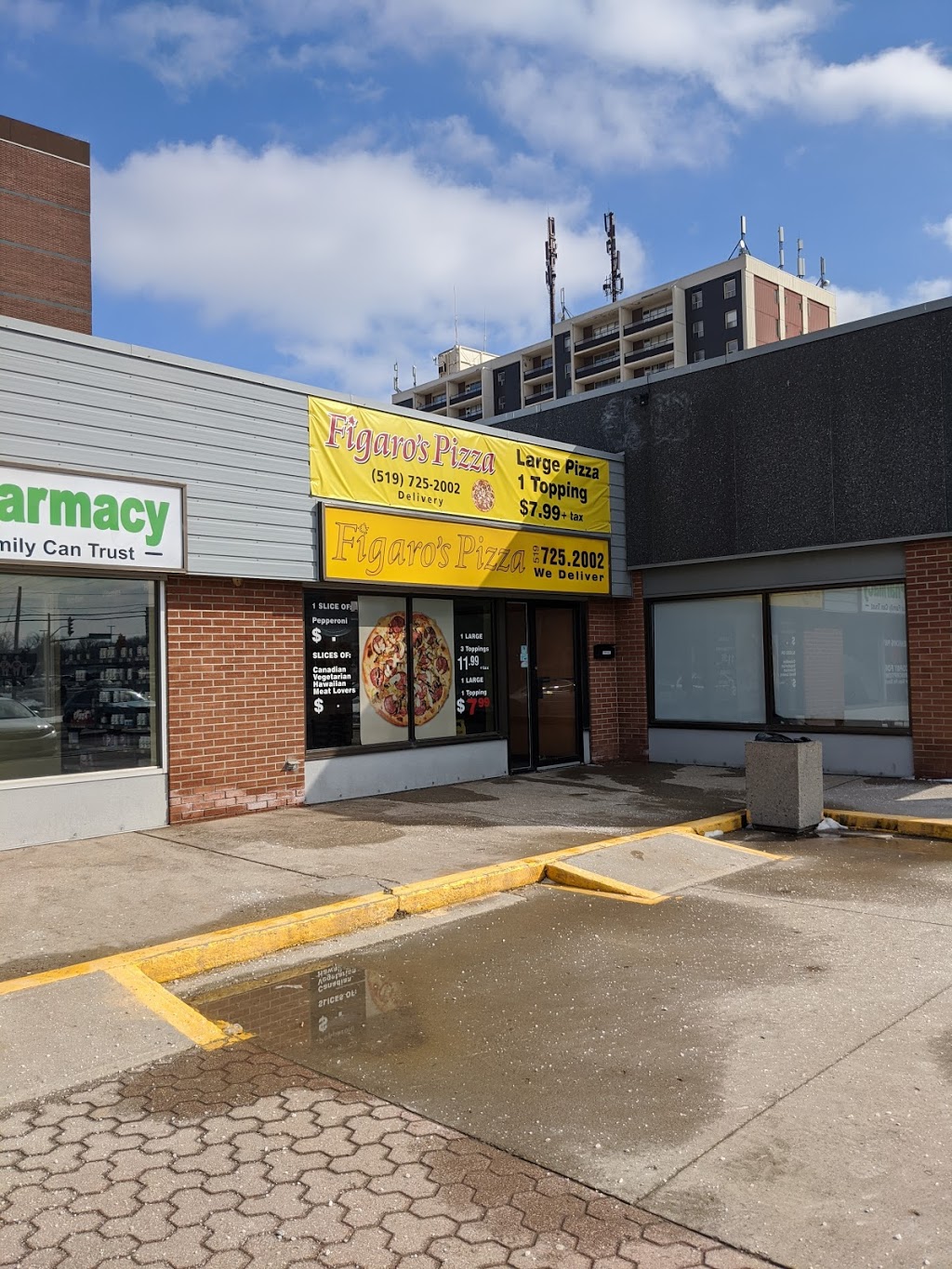 Figaros Pizza | 90 Weber St N, Waterloo, ON N2J 3G8, Canada | Phone: (519) 725-2002
