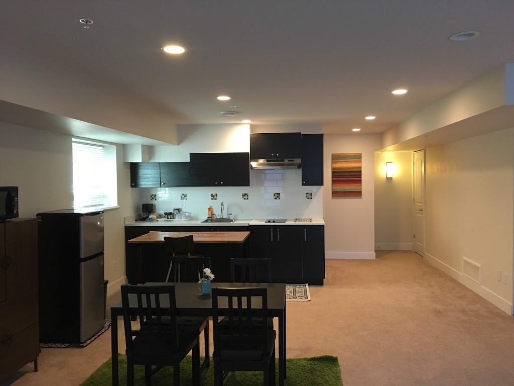 Atos Guesthouse | 10425 Robertson St, Maple Ridge, BC V2W 0H8, Canada | Phone: (778) 859-6155