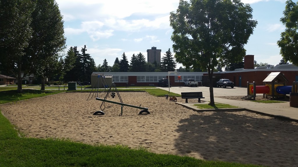Lendrum | 11330 54 Ave NW, Edmonton, AB T6H 0V7, Canada | Phone: (780) 434-3588