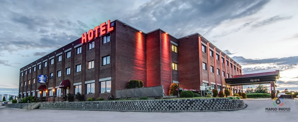 Hôtel Château Roberval | 1225 Bd Marcotte, Roberval, QC G8H 2P1, Canada | Phone: (418) 275-7511