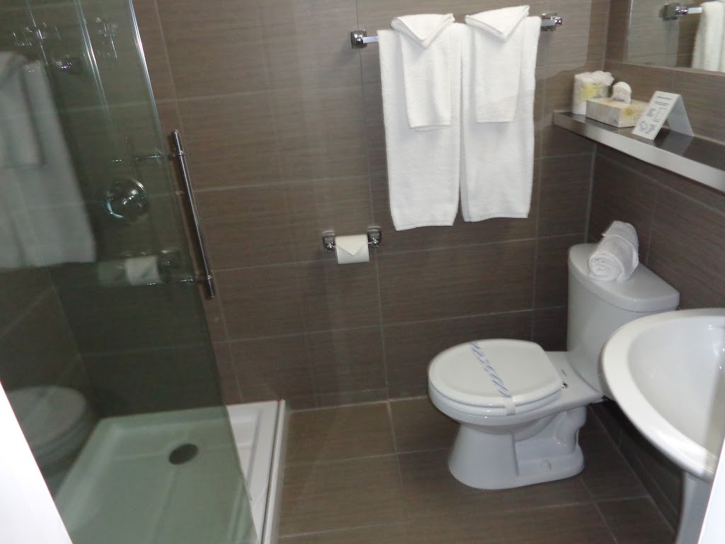 Hotel-Motel Coconut | 7531 Rue Notre Dame O, Trois-Rivières, QC G9B 1L7, Canada | Phone: (819) 377-3221