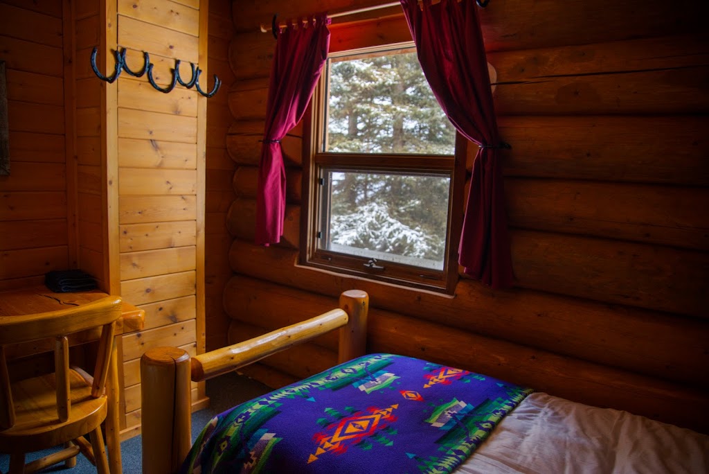 Sundance Lodge | Brewster Creek Trail, Improvement District No. 9, AB T1L 1C1, Canada | Phone: (403) 762-4551