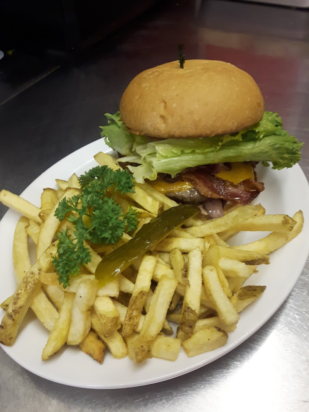 Chakalaka Bar & Grill | 13230 Trans-Canada Hwy, Ladysmith, BC V9G 1L8, Canada | Phone: (250) 924-0324