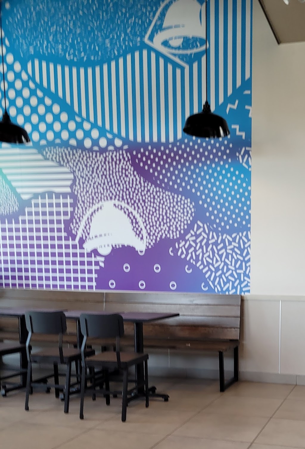 Taco Bell | 1850 Adelaide St N, London, ON N5X 4B7, Canada | Phone: (519) 672-4046