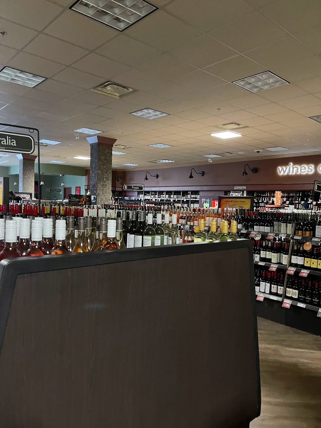 BCLIQUOR Squamish | 40204 Glenalder Pl, Squamish, BC V8B 0G2, Canada | Phone: (604) 892-3955