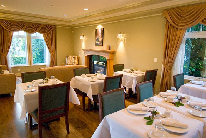 Granville House B&B | 5050 Granville St, Vancouver, BC V6M 3B4, Canada | Phone: (604) 739-9002