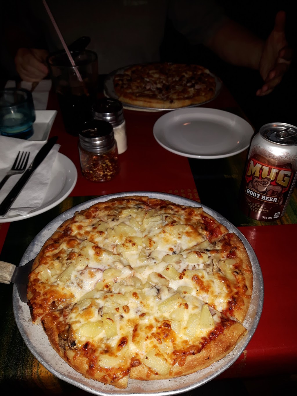 Georges Pizza | 6109 West Blvd, Vancouver, BC V6M 3X3, Canada | Phone: (604) 266-0411