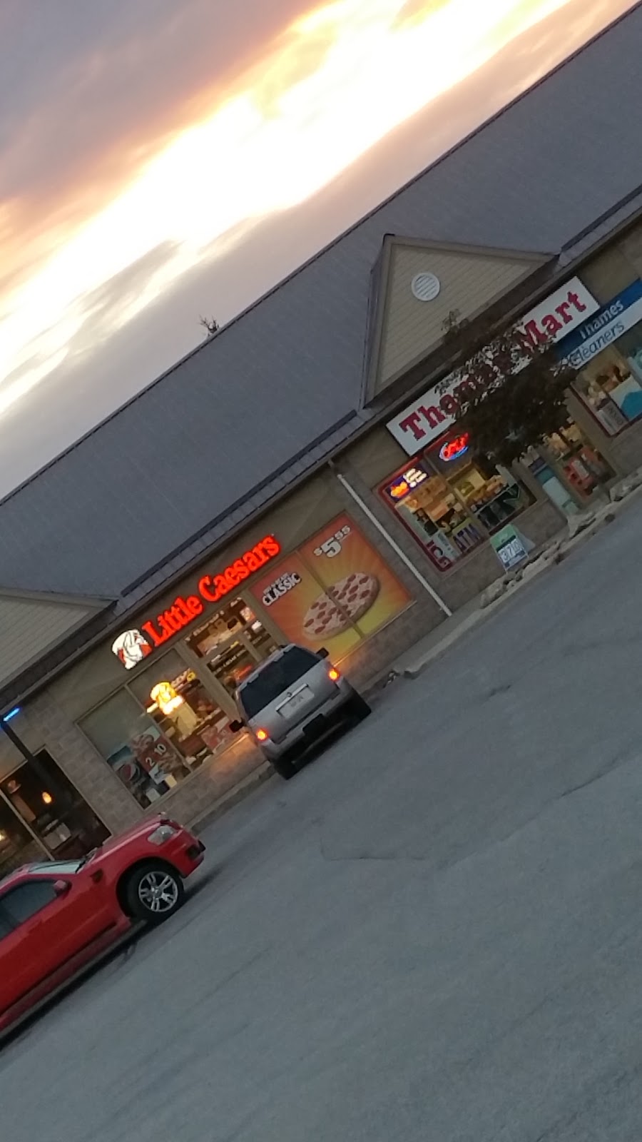 Little Caesars Pizza | 2137 Dorchester Rd Unit 5b, Dorchester, ON N0L 1G2, Canada | Phone: (519) 268-5555