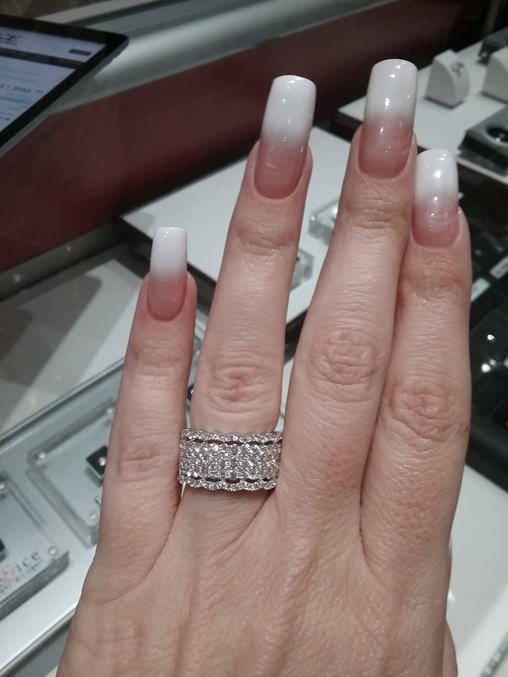 Lawrence Jewelers | 4023 24th Ave, Fort Gratiot Twp, MI 48059, USA | Phone: (810) 385-5833