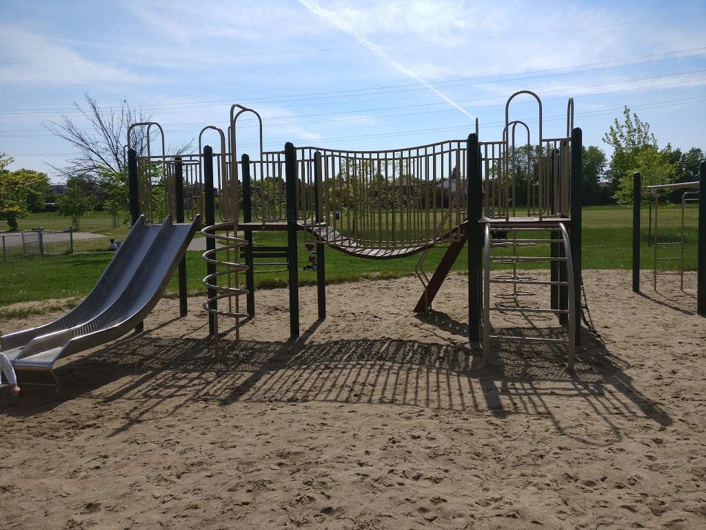 Bamburgh Park | 70 Bamburgh Cir, Scarborough, ON M1W 3R3, Canada | Phone: (416) 338-4386