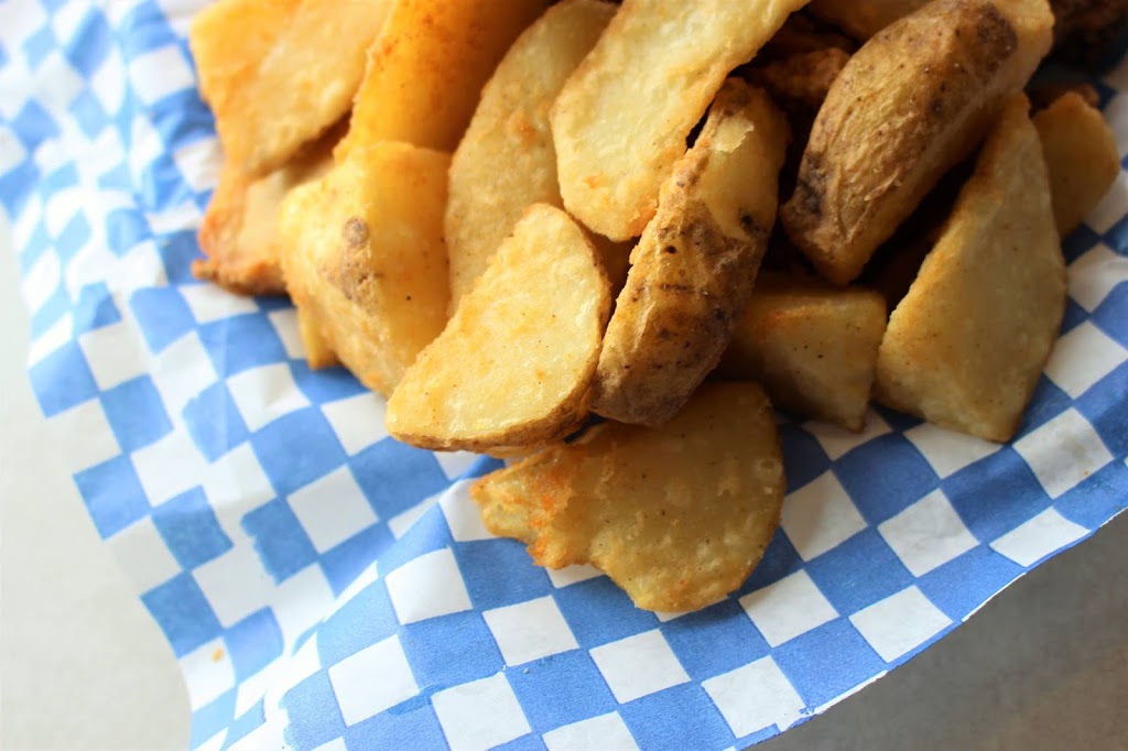 S&S Fried Chicken & Fish | 621 King St E, Oshawa, ON L1H 1G3, Canada | Phone: (905) 404-4441