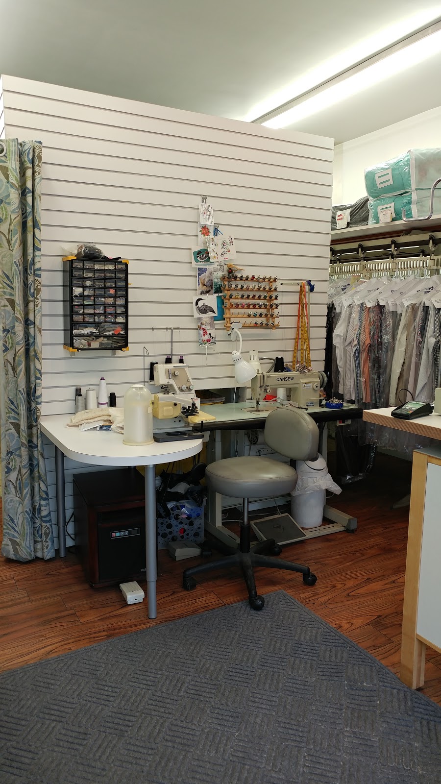 Broadview Dry Cleaners | 936 Broadview Ave, Toronto, ON M4K 2R1, Canada | Phone: (416) 466-9736