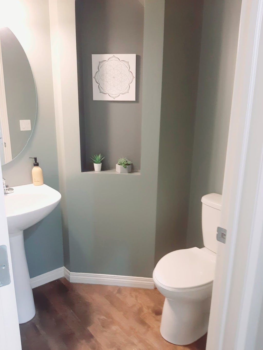 Gravitate Massage Therapy | 18 Auburn Bay Ct SE, Calgary, AB T3M 1K9, Canada | Phone: (587) 229-7522