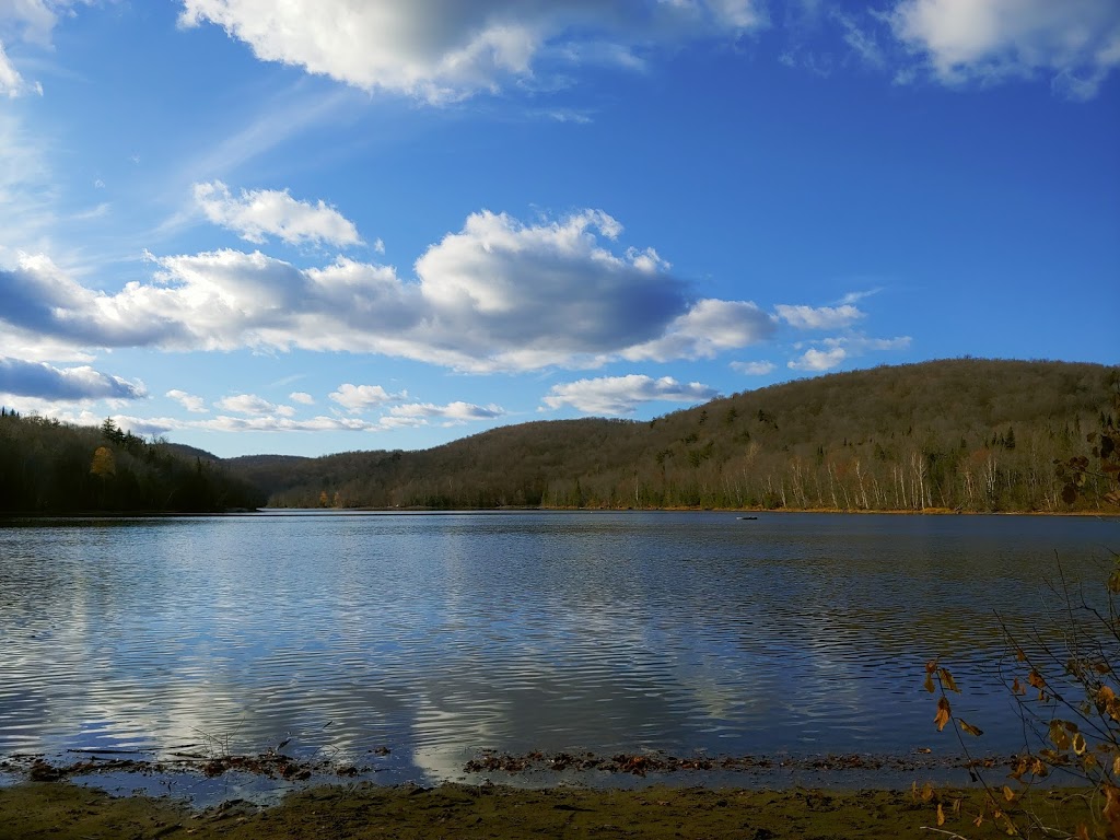 Parc des Campeurs de Ste-Agathe des Monts | 2 Chemin du Lac des Sables, Sainte-Agathe-des-Monts, QC J8C 2Z7, Canada | Phone: (819) 324-0482