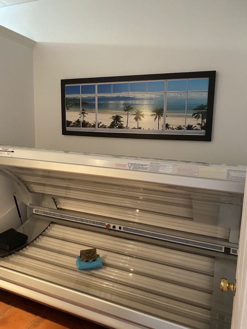 Bronzage les îles turquoises | 253 Rue Saint-Antoine-Nord, Lavaltrie, QC J5T 2G8, Canada | Phone: (450) 935-1444