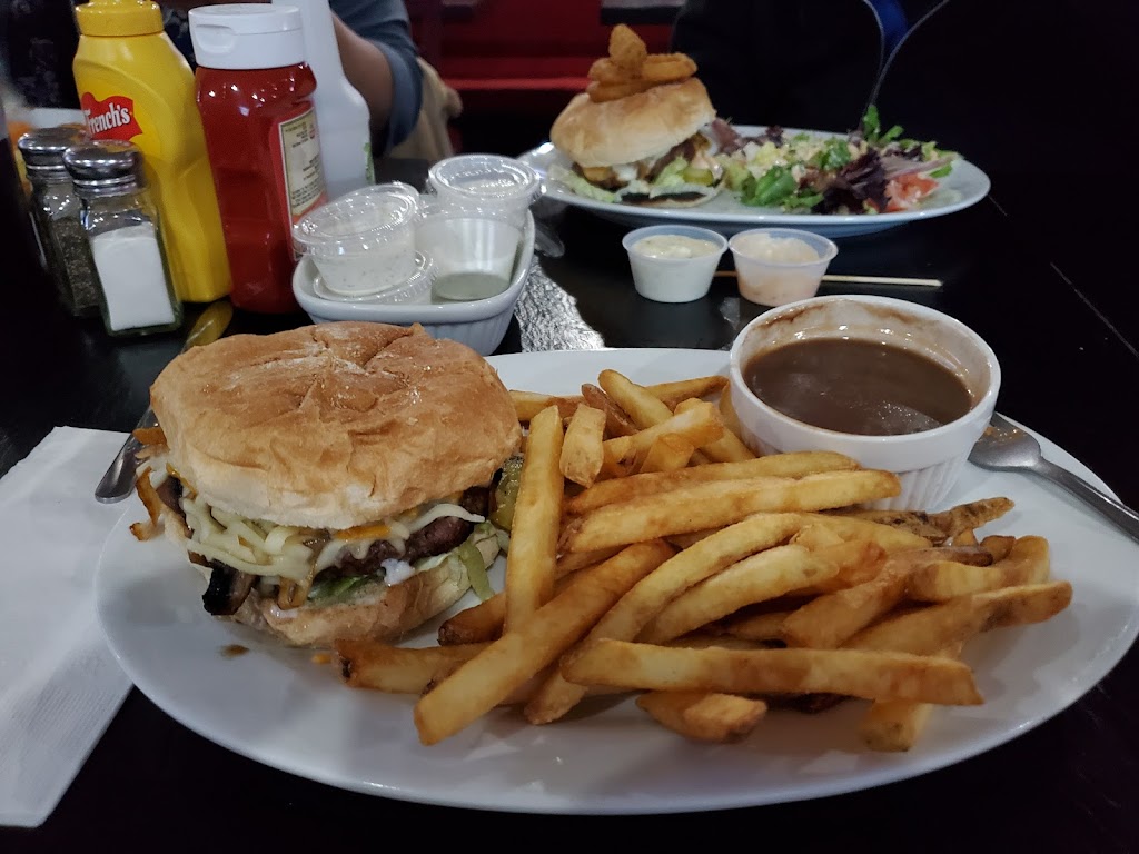 East End Pub & Grill | 1400 Bayly St #3, Pickering, ON L1W 3R2, Canada | Phone: (905) 837-1810