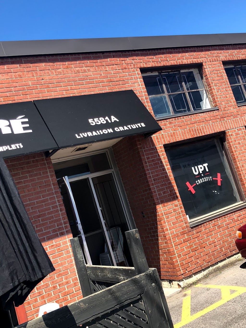 Pare Restaurant | 5581 Rue Paré, Mont-Royal, QC H4P 1P7, Canada | Phone: (514) 739-9161