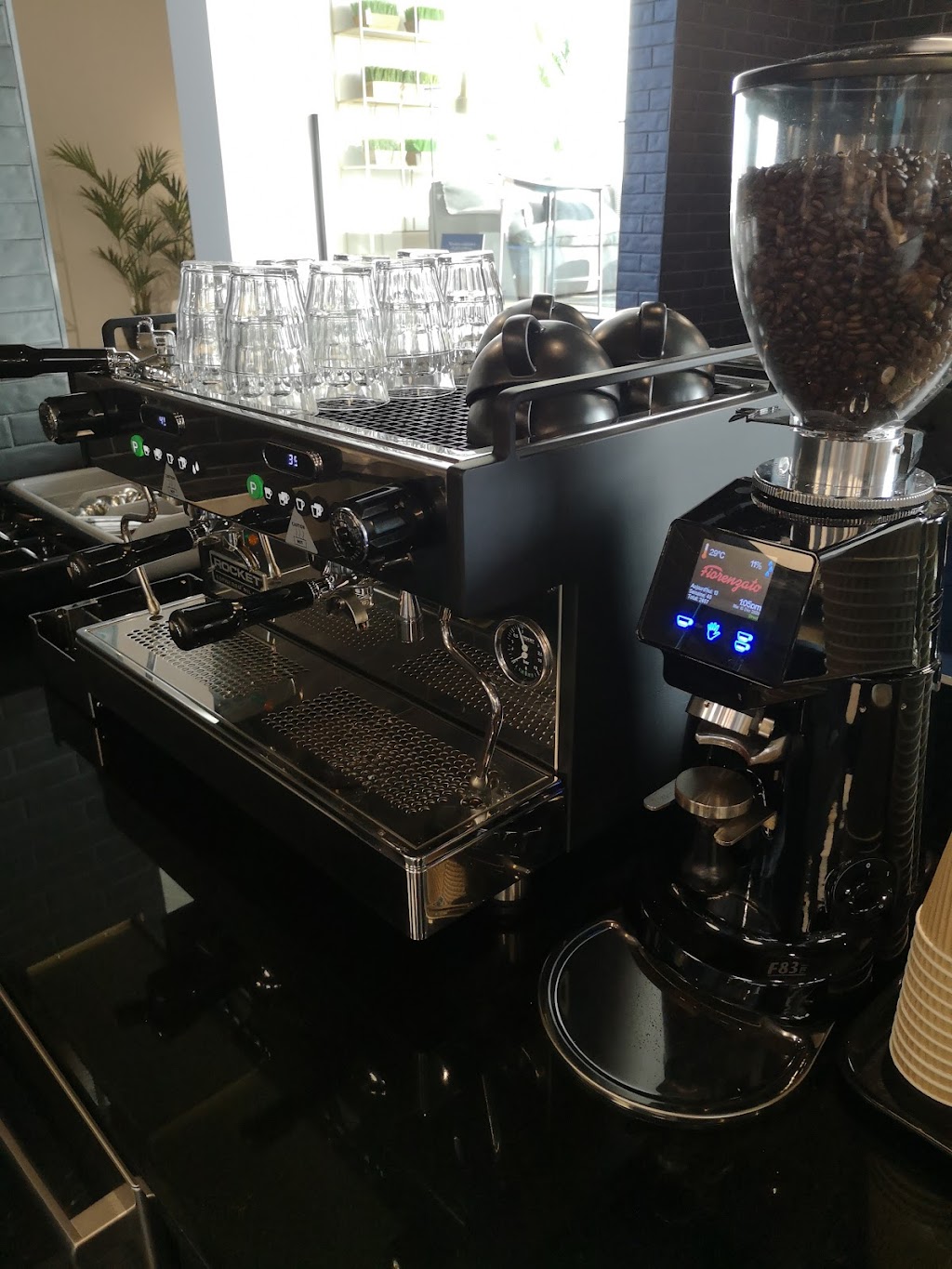 .CAFÉ | 2323 A. des Laurentides, Laval, QC H7S 2J7, Canada | Phone: (450) 689-5162
