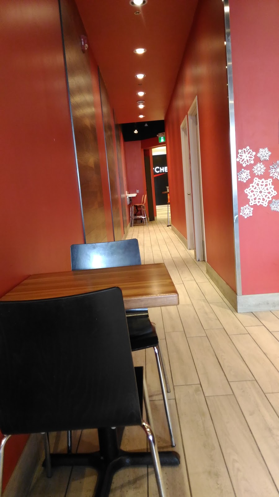 Pizza Pizza | 1642 Merivale Rd Unit #560B, Nepean, ON K2G 4A1, Canada | Phone: (613) 737-1111