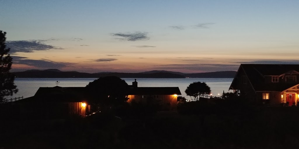 Lopez Lodge | 37 Weeks Point Way, Lopez Island, WA 98261, USA | Phone: (844) 853-6970