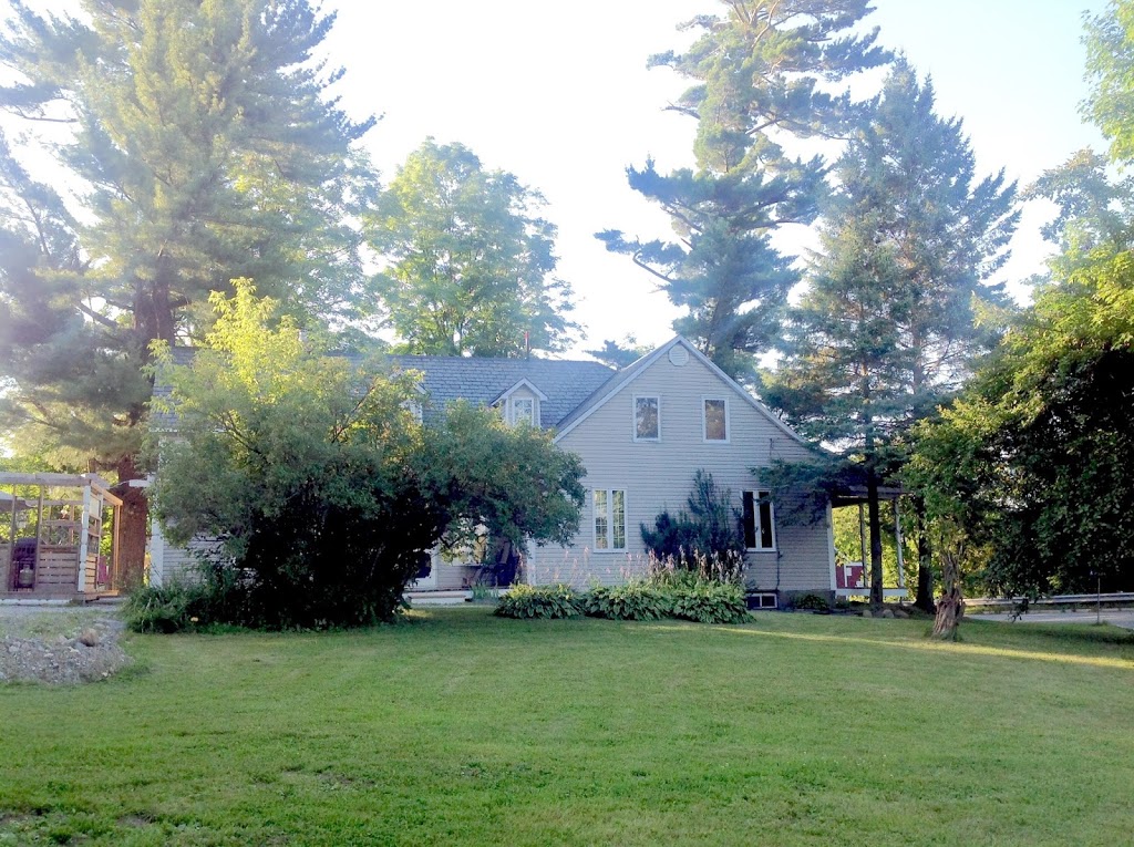 Le Gîte du Petit Canton | 1055 QC-243, Melbourne, QC J0B 2B0, Canada | Phone: (819) 826-1887