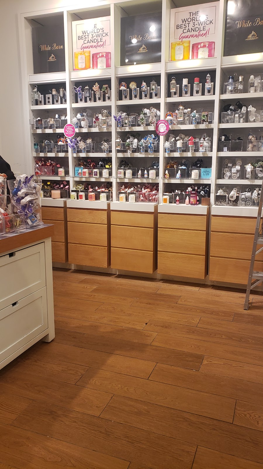 Bath & Body Works | 900 Maple Ave, Burlington, ON L7S 2J8, Canada | Phone: (905) 639-4589