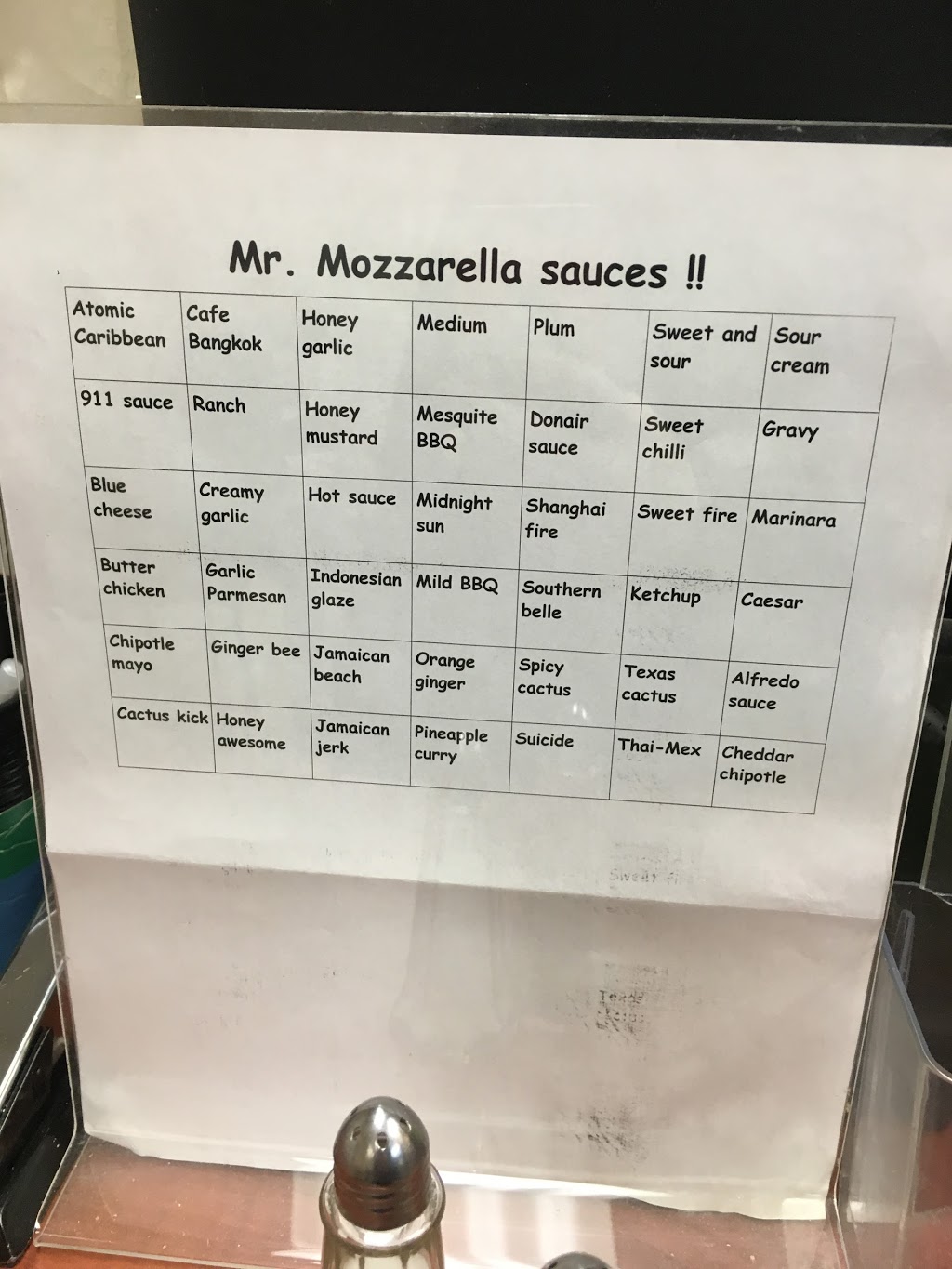 Mr. Mozzarella Pizza and Wings | 1433 Woodroffe Av, Nepean, ON K2G 1W1, Canada | Phone: (613) 226-9000