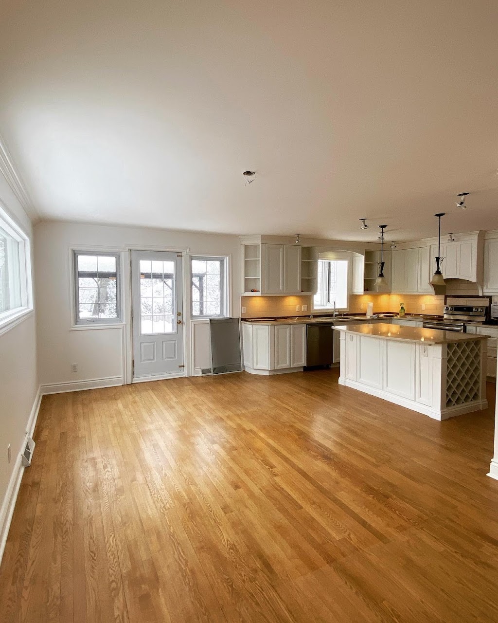 Peinture Purcell | 73 Av. Pardo apt 309, Pointe-Claire, QC H9R 3H4, Canada | Phone: (514) 377-6224
