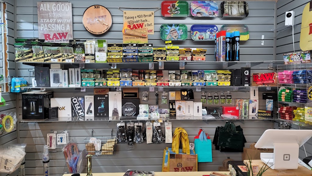 The Back Room | 186 Church St, Liverpool, NS B0T 1K0, Canada | Phone: (902) 343-3569