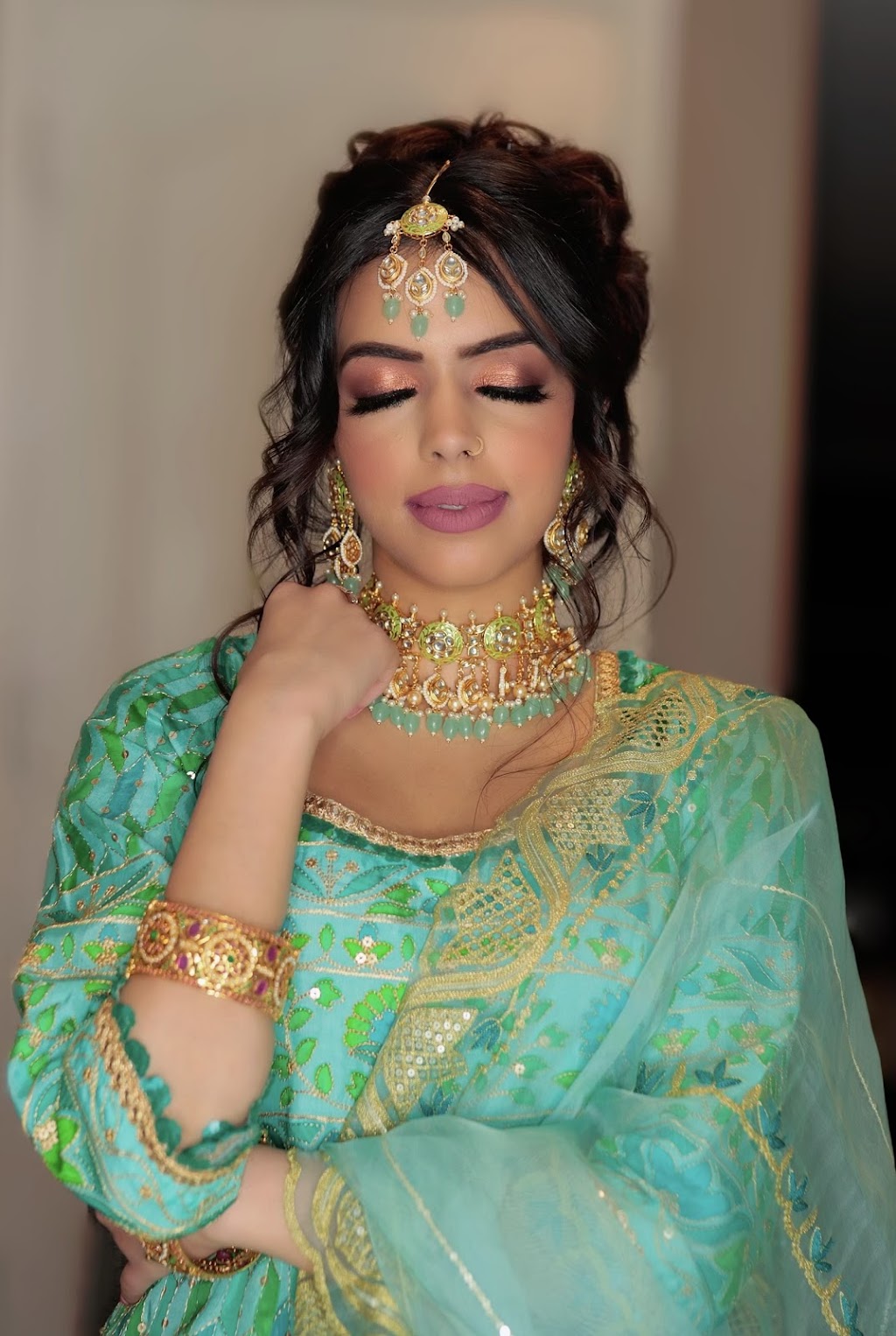 Saarastudio | 1227 37a Ave NW, Edmonton, AB T6T 0G3, Canada | Phone: (431) 337-4044