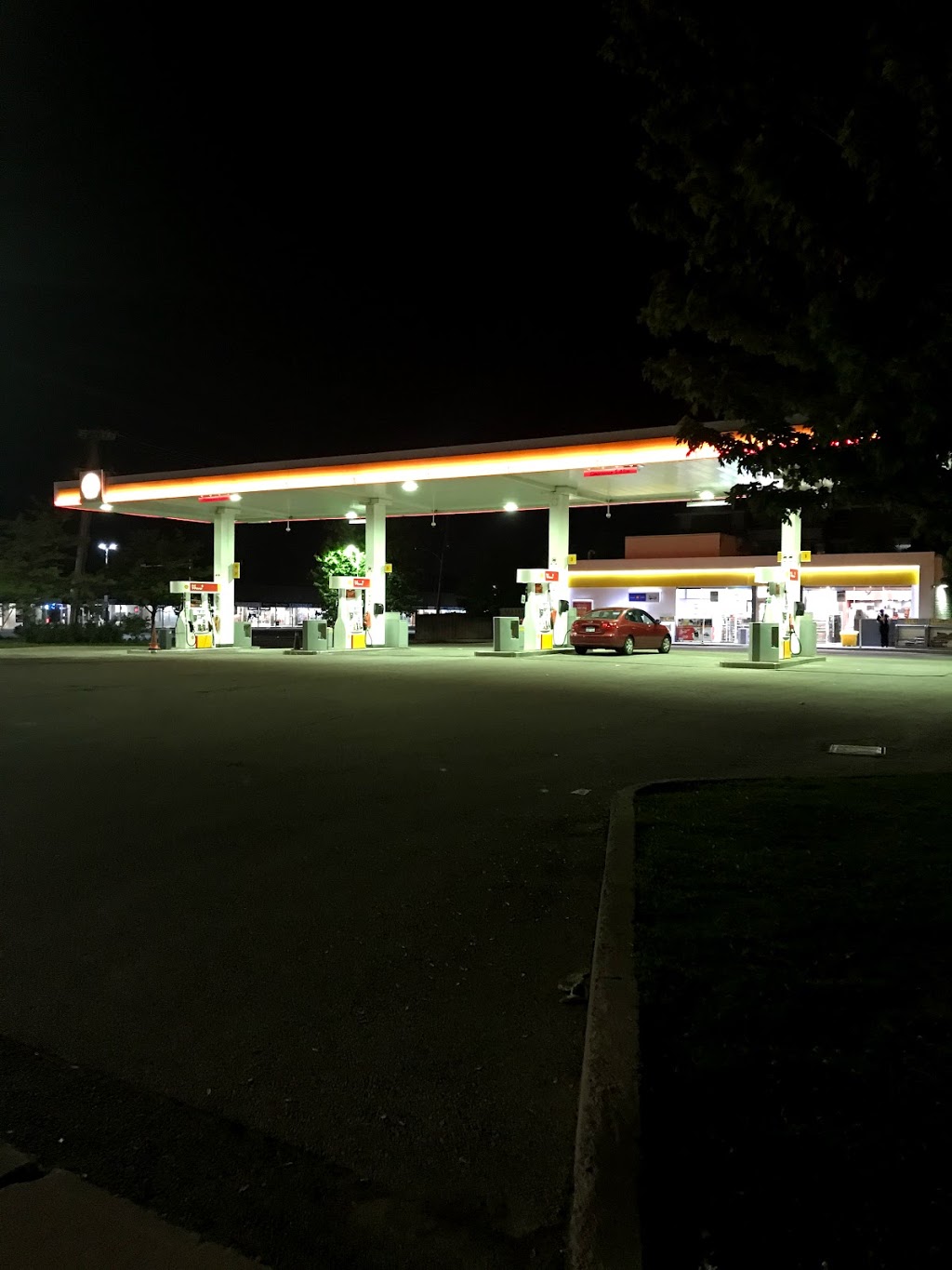 Shell | 1331 Brant St, Burlington, ON L7P 1X7, Canada | Phone: (905) 331-2675