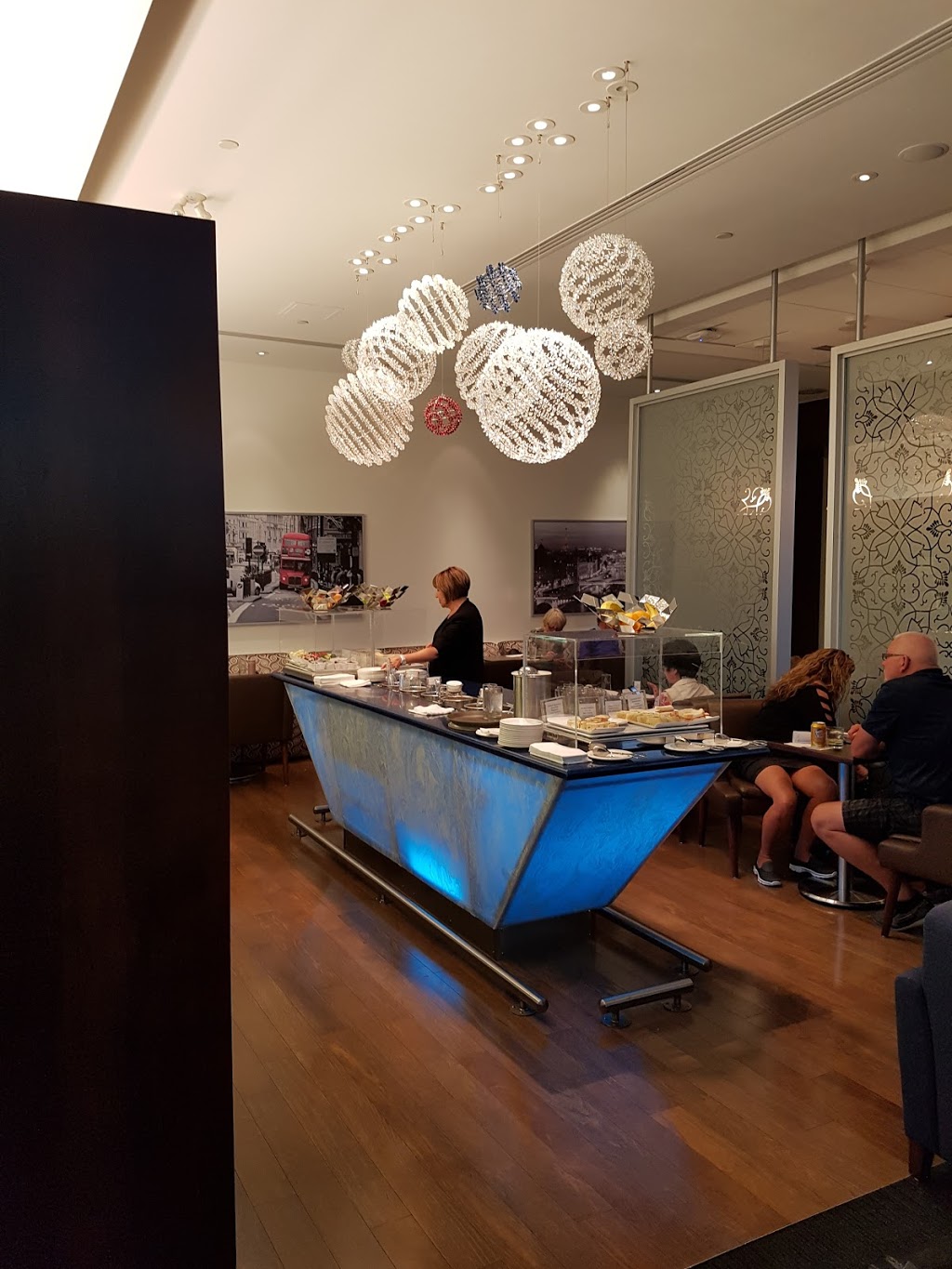 British Airways Galleries Lounge | Richmond, BC V7B 0A4, Canada