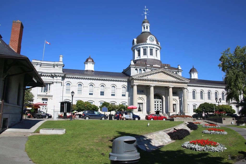 Kingston Trolley Tours | 1 Brock St, Kingston, ON K7L 1R7, Canada | Phone: (800) 848-0011