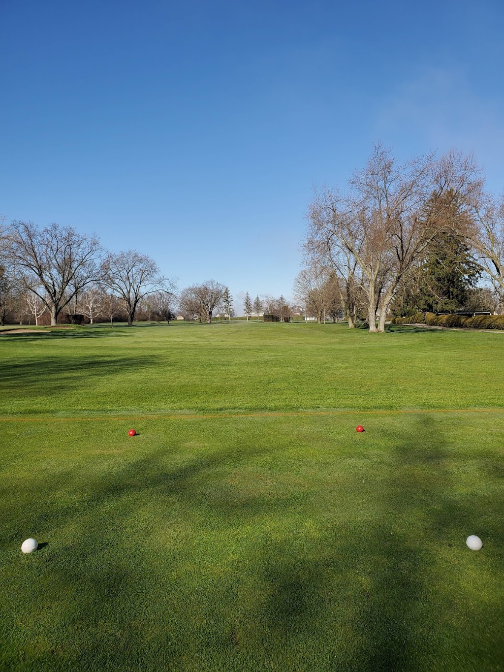 The Eastbourne Golf Club | 885 Lake Dr N, Keswick, ON L4P 3E9, Canada | Phone: (905) 476-2551