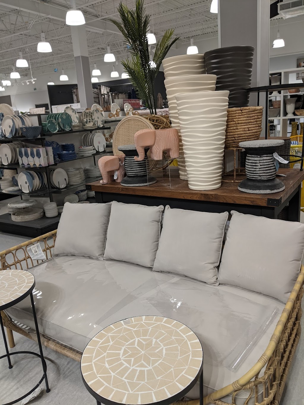 Winners & HomeSense | 6950 Island Hwy N, Nanaimo, BC V9V 1W3, Canada | Phone: (250) 390-1524