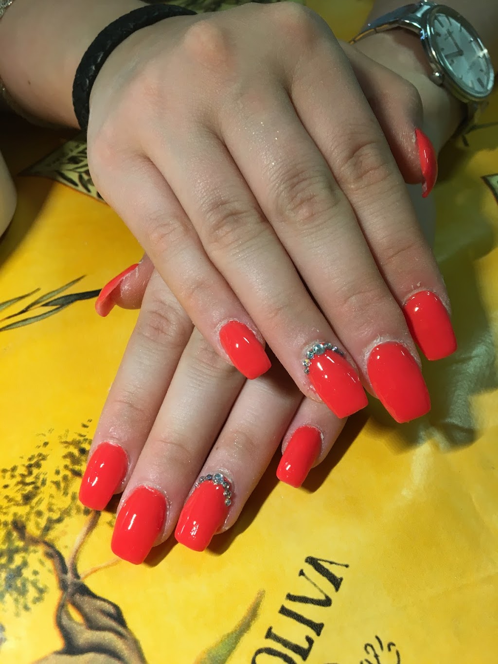 GelUs nails | 120 7th Ave, Invermere, BC V0A 1K4, Canada | Phone: (250) 688-0443