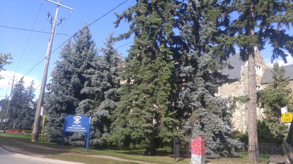 Loretto Abbey Catholic Secondary School | 101 Mason Blvd, North York, ON M5M 3E2, Canada | Phone: (416) 393-5510