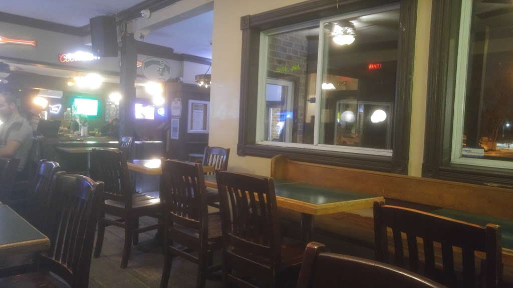 Finnigans Pub | 347 Montreal Rd unit 347, Vanier, ON K1L 6B2, Canada | Phone: (613) 747-2578
