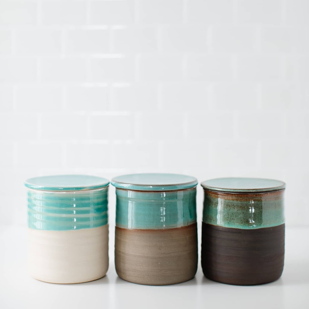 tMac Pottery | 1615 Old Hwy 99, Dundas, ON L9H 5E3, Canada | Phone: (905) 537-6666