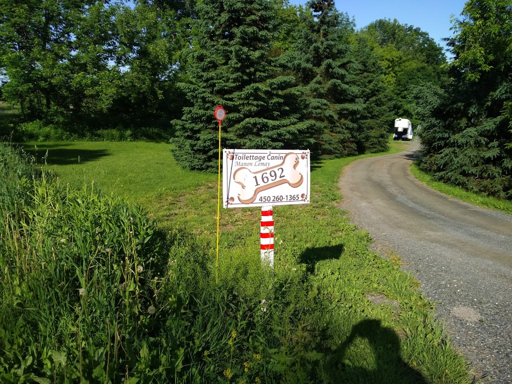 Toilettage Canin Manon Lemay | 1692 Chemin Vail, Dunham, QC J0E 1M0, Canada | Phone: (450) 260-1365