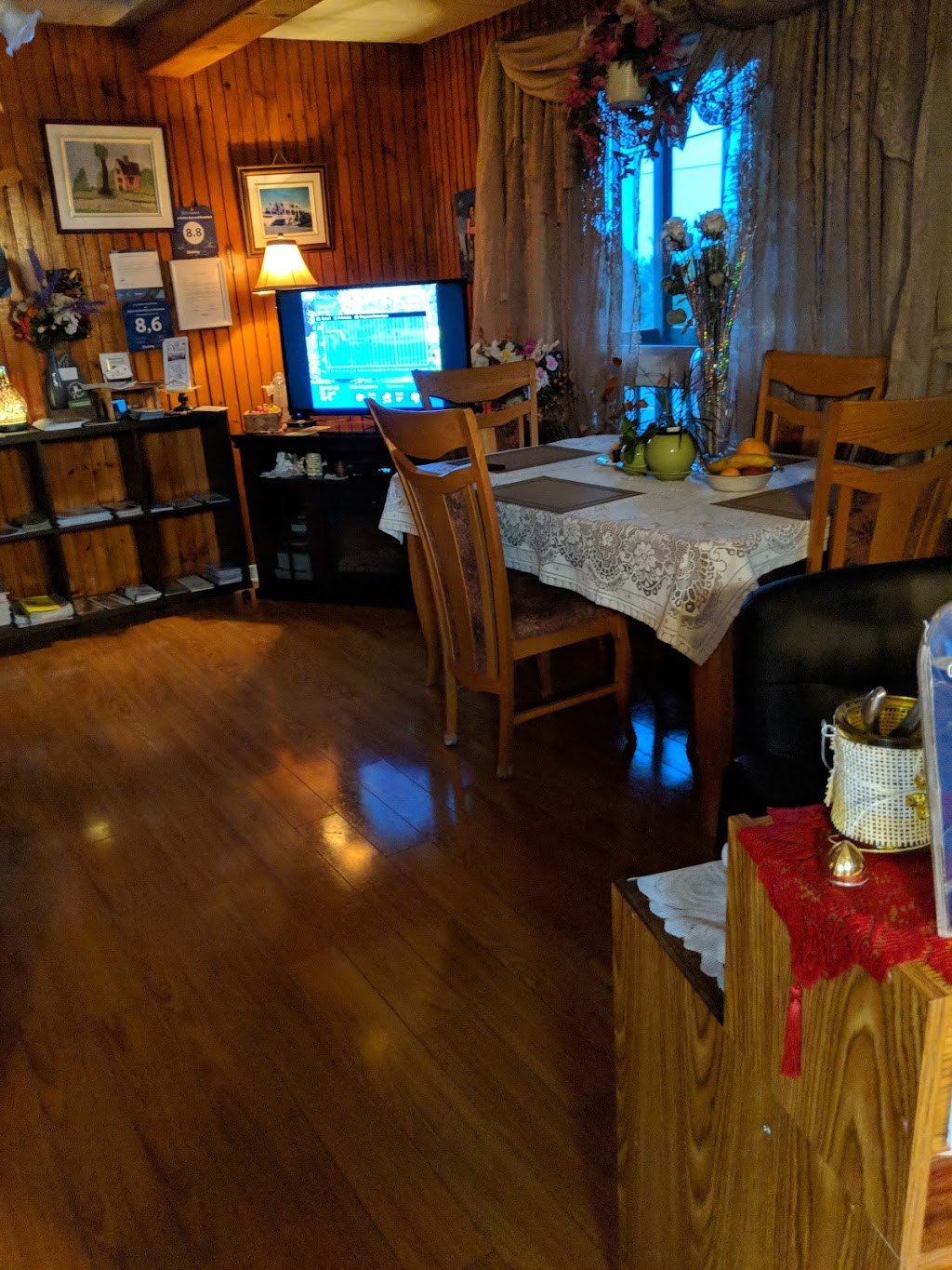 Gîte le Voilier Bed and Breakfast | 880 Rue St Laurent, Saint-Siméon, QC G0T 1X0, Canada | Phone: (418) 638-2808