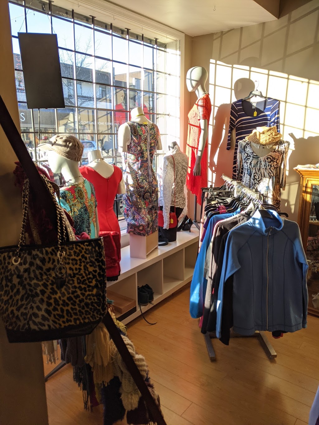 Inn For Women, Resale Boutique | 5760 176 St, Surrey, BC V3S 4C8, Canada | Phone: (604) 786-1949