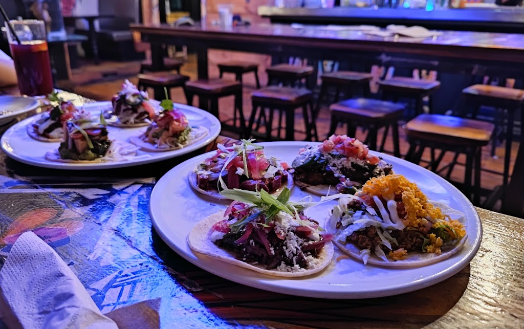 Los Lobos | 580 Talbot St, London, ON N6A 2T3, Canada | Phone: (519) 601-8226